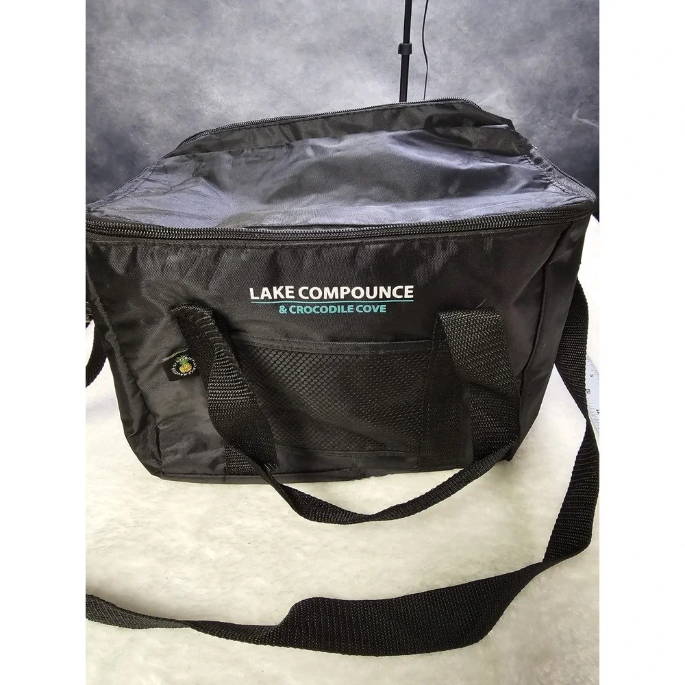 Lake Compounce Lunch 6 Pack‎  Zippered Cooler CT Amusement Park